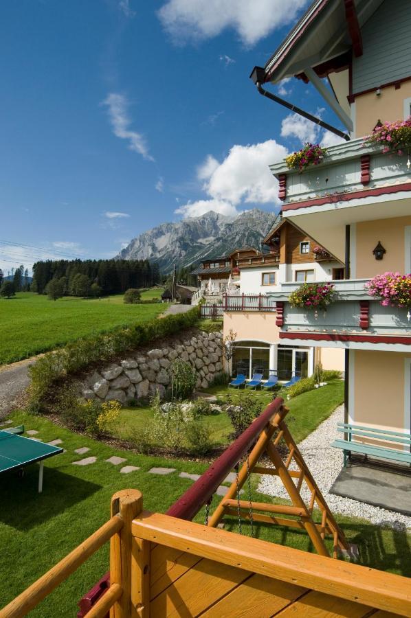 Neuwirt Hotel 4*